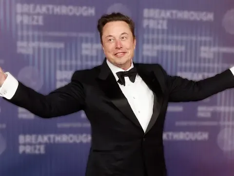 Elon Musk lập kỷ lục chưa từng có: Một phiên “bỏ túi” 168 tỷ USD, chạm mốc 600 tỷ USD